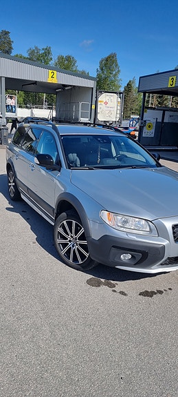 Volvo XC70 4 of 6