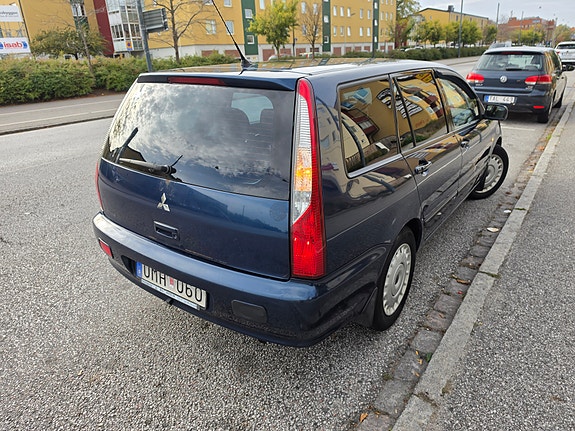 Mitsubishi Lancer 2 of 6