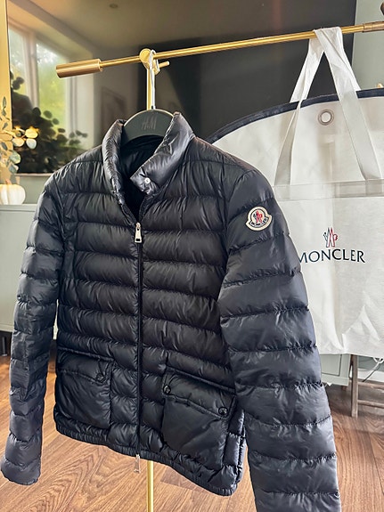 Moncler dunjacka S svart dam