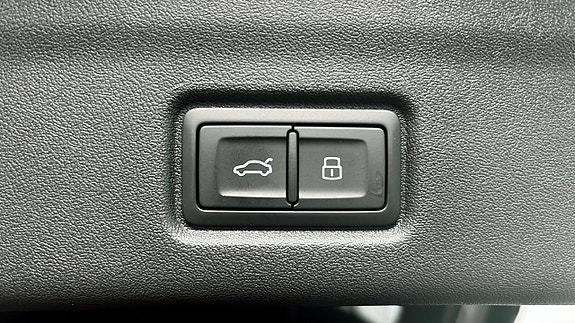 Audi Q6 e-tron 15 of 25