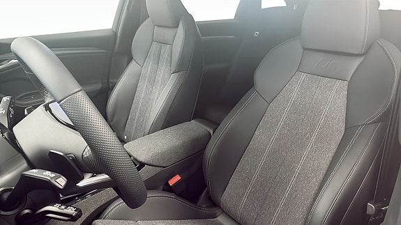 Audi Q6 e-tron 8 of 25
