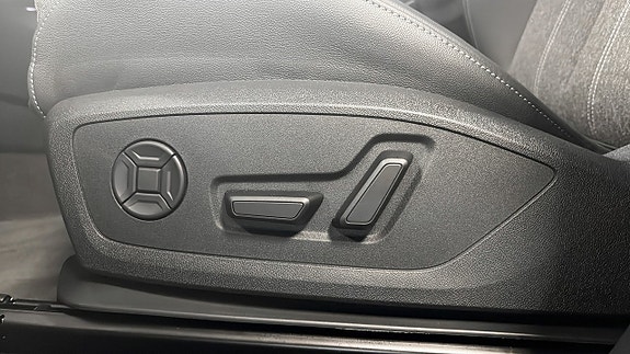 Audi Q6 e-tron 19 of 25
