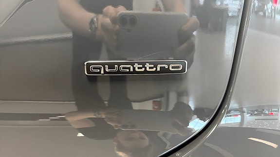 Audi Q6 e-tron 16 of 25