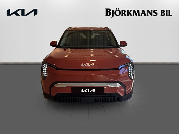 Kia EV3 2 of 18