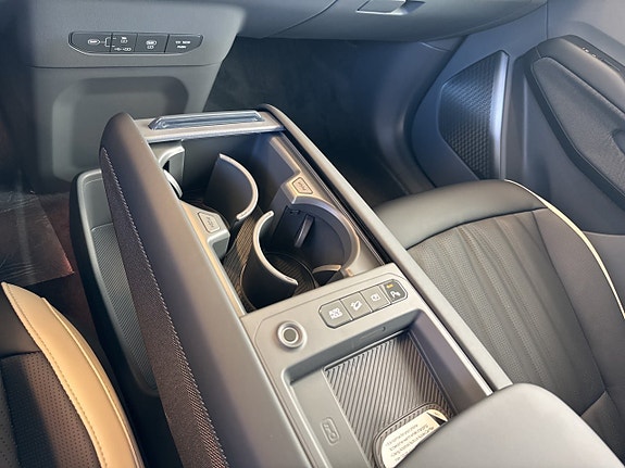 Kia EV9 12 of 16