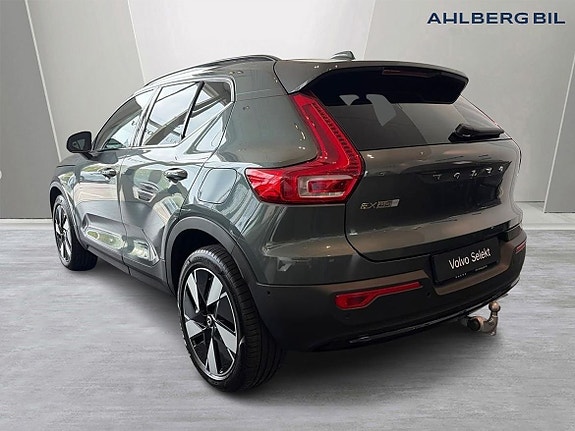 Volvo EX40 4 of 26