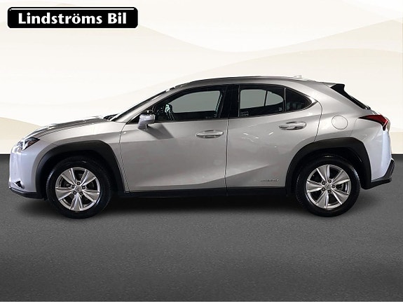 Lexus UX250h 5 of 17