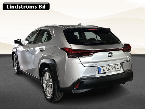 Lexus UX250h 3 of 17