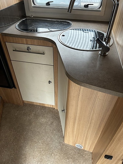 Chausson FLASH 24 Långbäddar & Taksäng 11 of 20