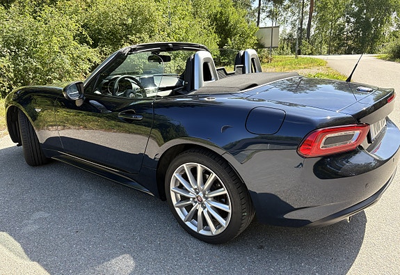 Fiat 124 Spider 2 of 12