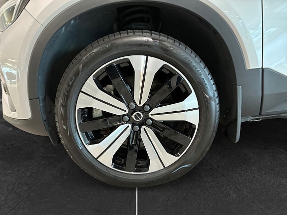 Volvo C40 10 of 16
