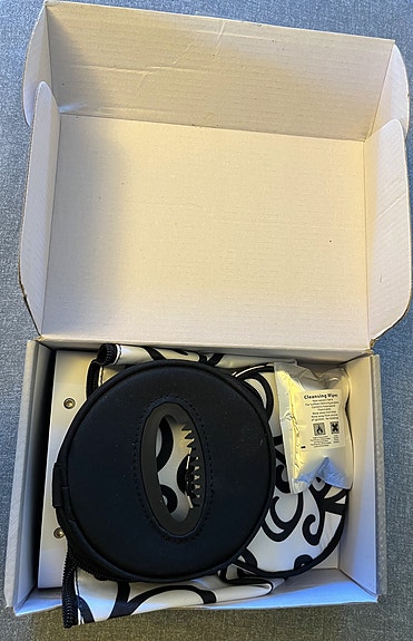 Product image 1 of 2