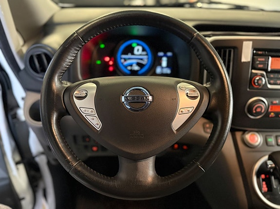 Nissan e-NV200 8 of 15