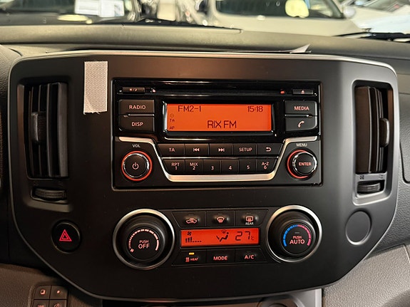 Nissan e-NV200 11 of 15
