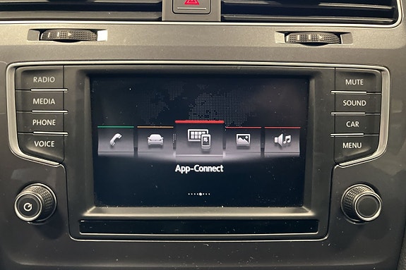 Volkswagen Golf Alltrack 18 of 21