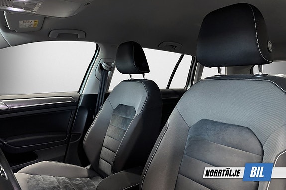 Volkswagen Golf Alltrack 10 of 21