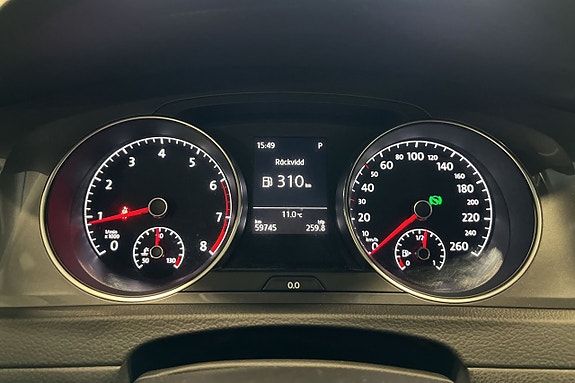 Volkswagen Golf Alltrack 14 of 21