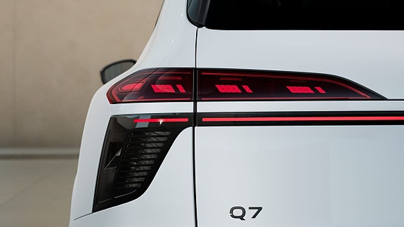 Audi Q7 7 of 11