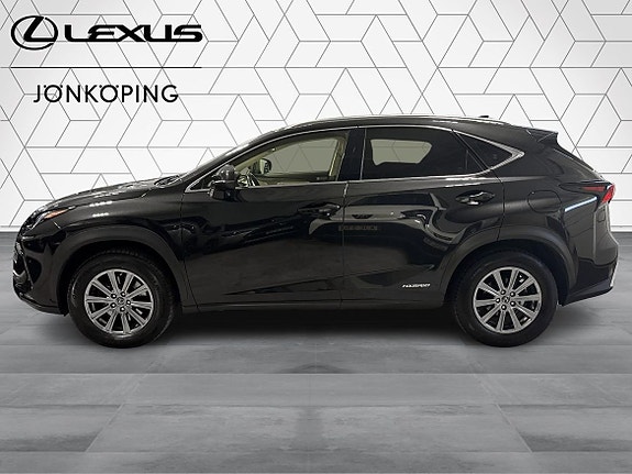 Lexus NX300h 5 of 16