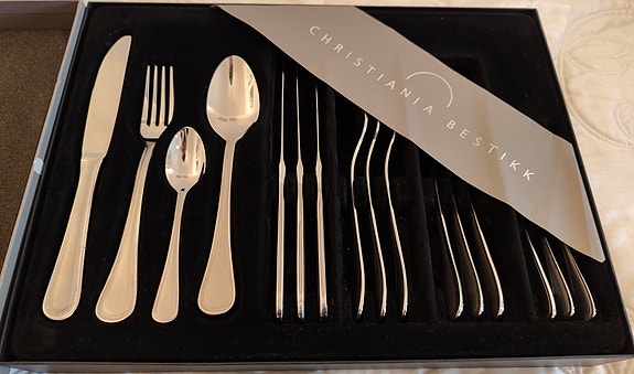 Product image 1 of 4