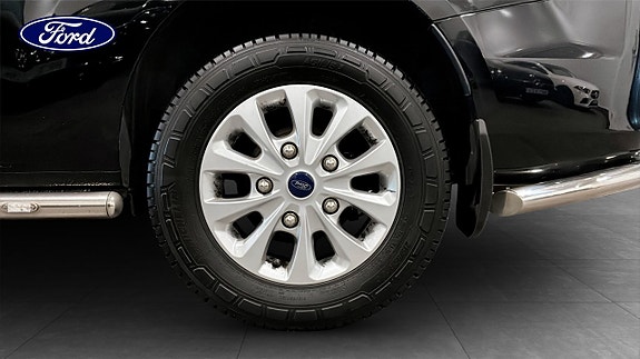 Ford Transit Custom 9 of 12