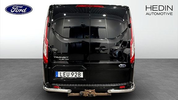 Ford Transit Custom 7 of 12