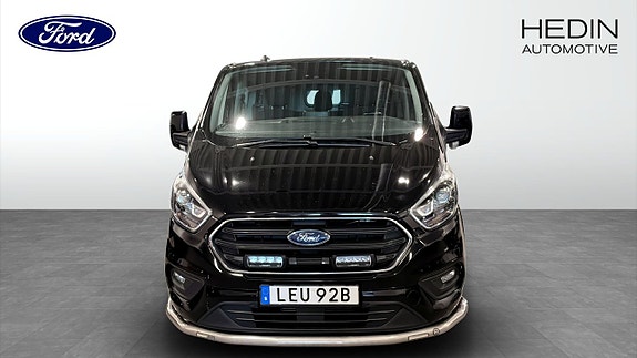 Ford Transit Custom 8 of 12