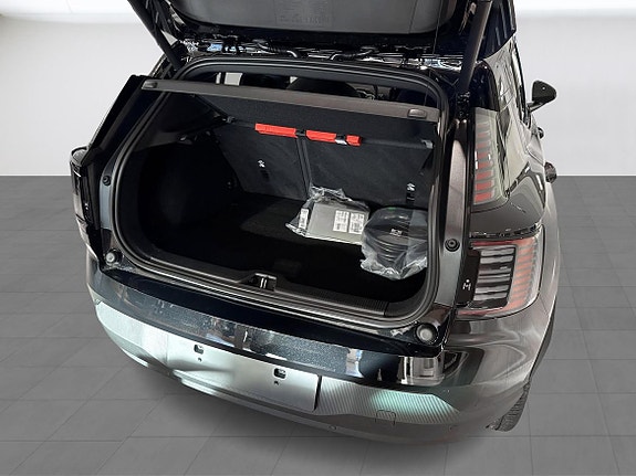 Volvo EX30 11 of 16