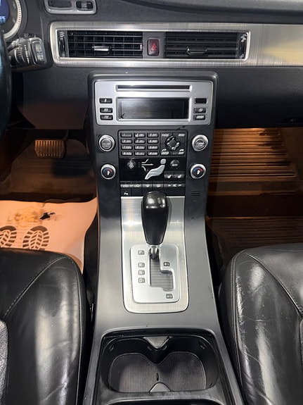 Volvo V70 6 of 10