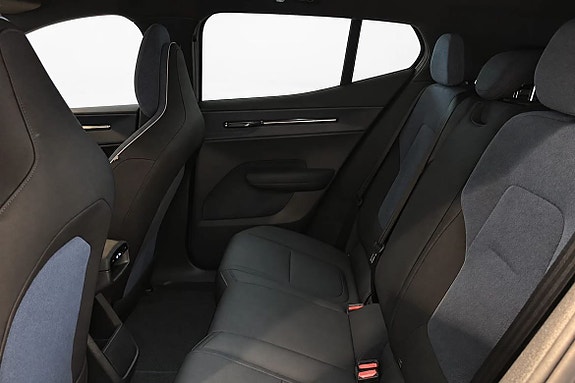 Volvo EX30 6 of 19