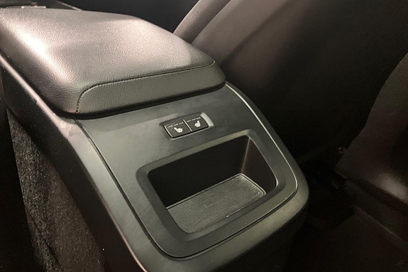 Volvo XC60 30 of 30