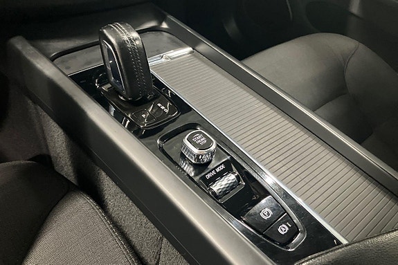 Volvo XC60 27 of 30