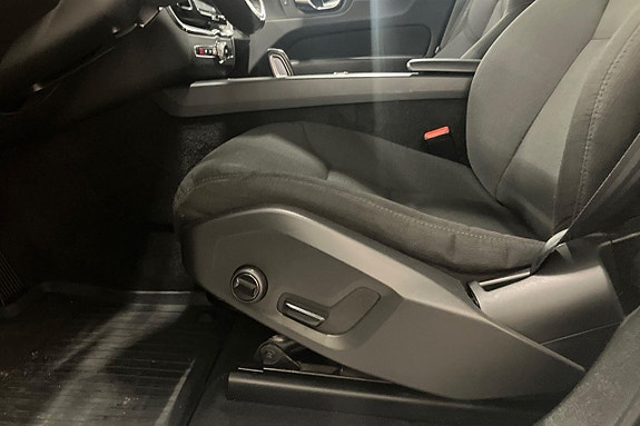Volvo XC60 24 of 30