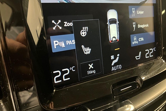 Volvo XC60 15 of 30