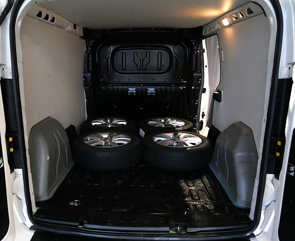 Opel Combo 12 of 15