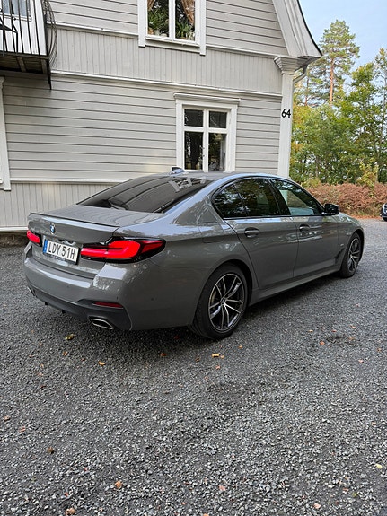 BMW 520d 3 of 6