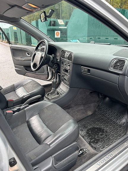 Volvo S40 4 of 6