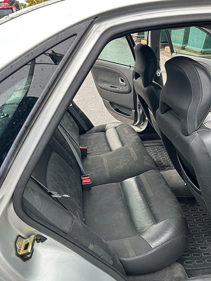 Volvo S40 5 of 6