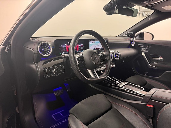Mercedes-Benz CLA200 12 of 18