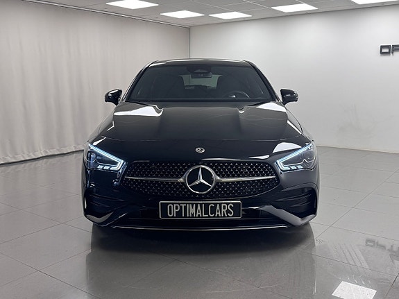 Mercedes-Benz CLA200 11 of 18