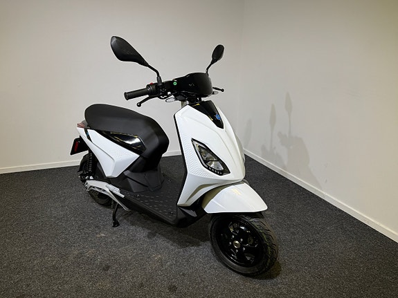 Piaggio 1+ EU-moped klass 1 2 of 6