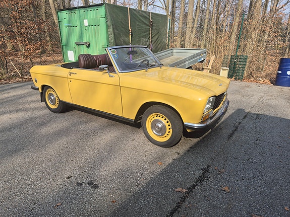 Peugeot 304 2 of 3