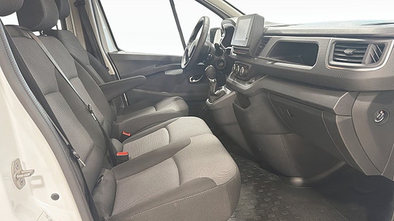 Renault Trafic 3 of 9