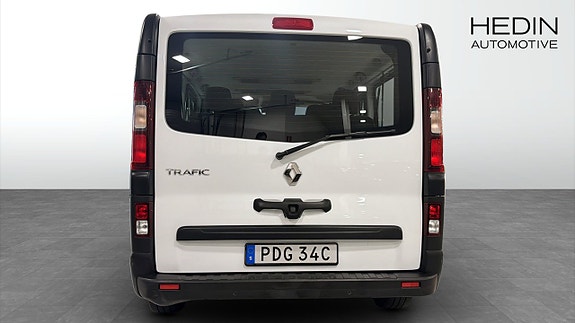 Renault Trafic 7 of 9