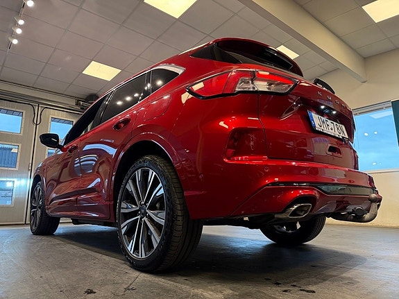 Ford Kuga 3 of 30