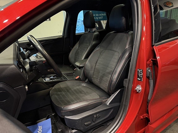 Ford Kuga 10 of 30