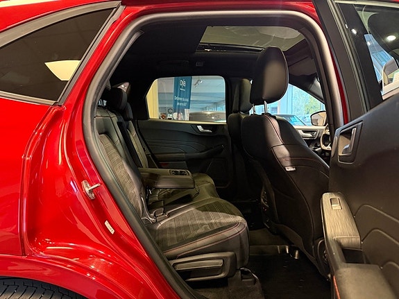 Ford Kuga 24 of 30