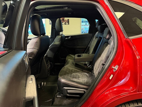 Ford Kuga 25 of 30