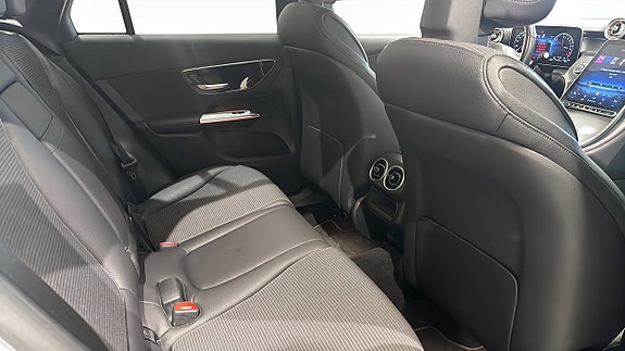 Mercedes-Benz GLC 300 e 8 of 13