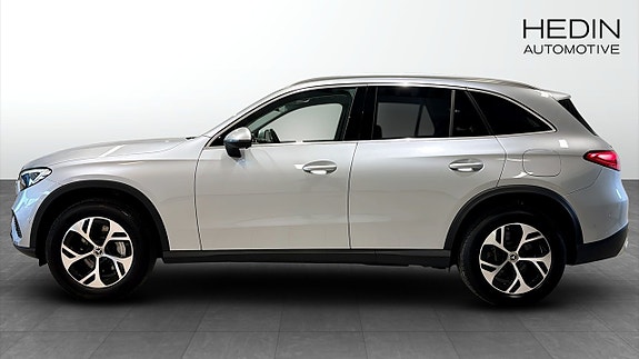 Mercedes-Benz GLC 300 e 2 of 13